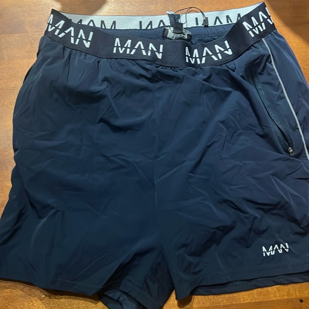 Blue man active short size large